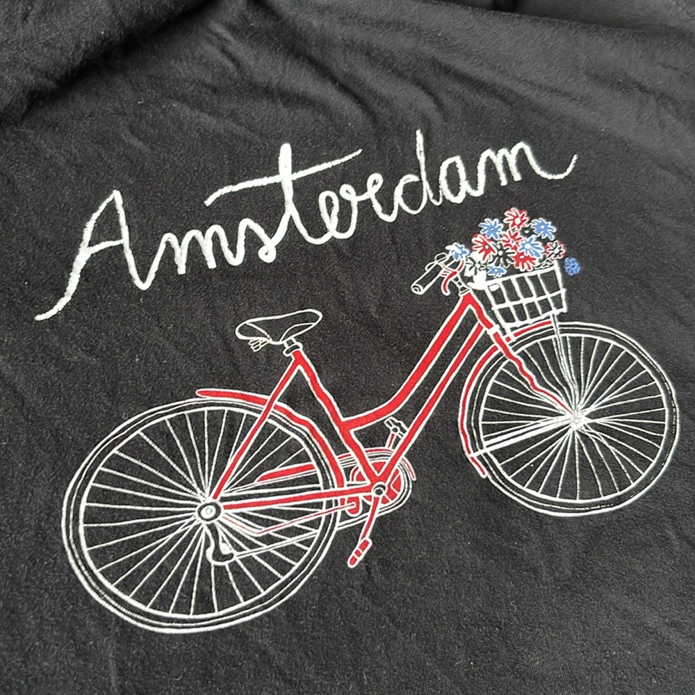 Authentic Amsterdam Tee🚲💐